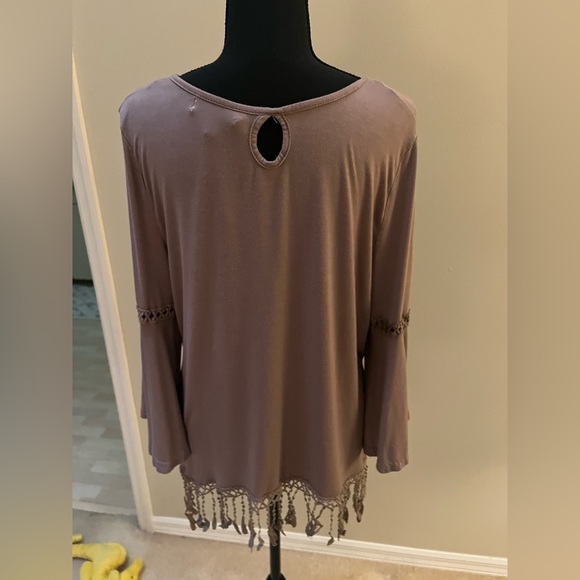 Stem and vine top. - Picture 2 of 4